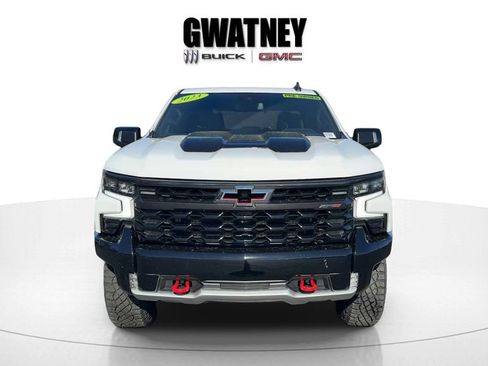 Used 2023 Chevrolet Silverado 1500 ZR2 AWD/4WD image 2