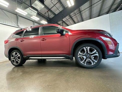 Used 2025 Subaru Ascent Limited AWD/4WD image 3