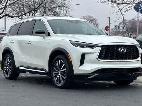 Used 2025 INFINITI QX60 Sensory w/ Vision Package image 9