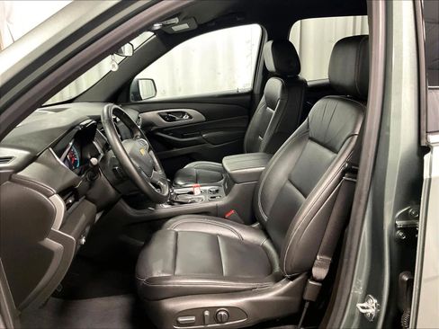 Used 2023 Chevrolet Traverse LT image 10