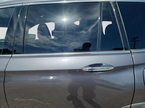 Used 2020 Honda Pilot Touring image 12