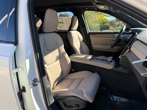 New 2026 Volvo XC90 B6 Ultra w/ Lounge Package AWD/4WD image 8