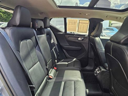 Certified 2023 Volvo XC40 B5 Plus w/ Protection Package Premier AWD/4WD image 14