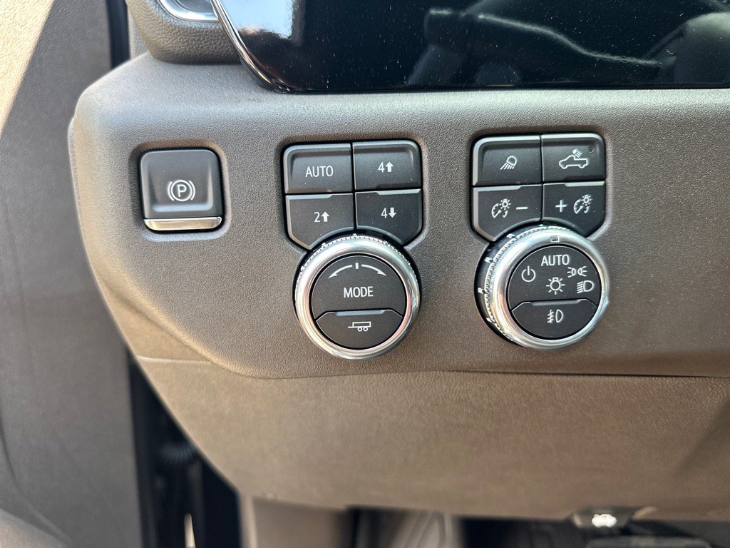 Used 2025 GMC Sierra 1500 SLT w/ SLT Premium Plus Package AWD/4WD image 24
