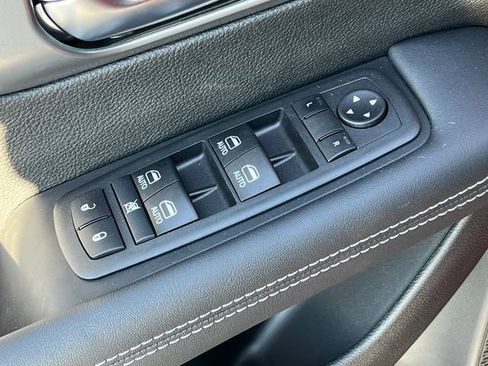New 2026 Chrysler Pacifica Select FWD image 15