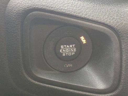 Used 2024 Jeep Gladiator Sport AWD/4WD image 28