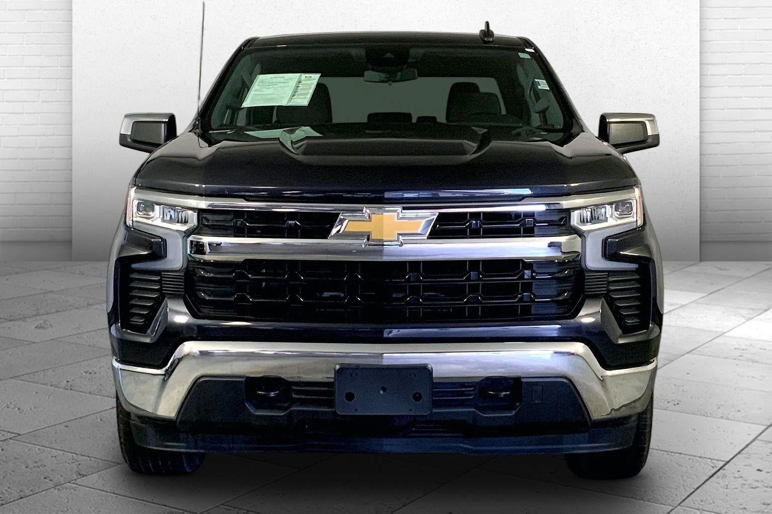 Used 2023 Chevrolet Silverado 1500 LT AWD/4WD image 2