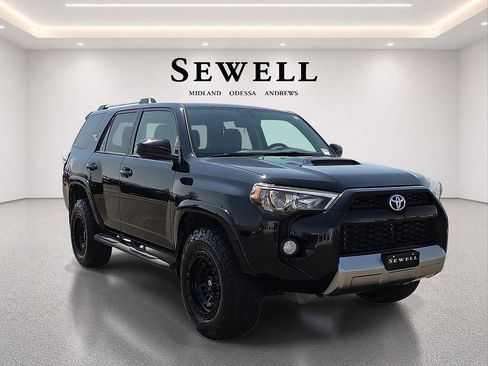 Used 2017 Toyota 4Runner TRD Off-Road AWD/4WD image 6