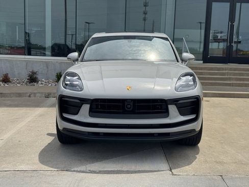 New 2025 Porsche Macan image 10