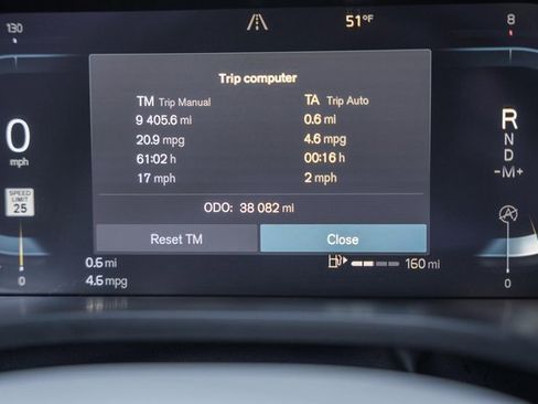 Certified 2022 Volvo XC60 B6 Inscription w/ Advanced Package image 39