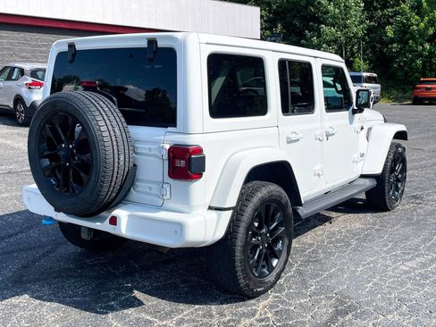 Used 2021 Jeep Wrangler Unlimited Sahara AWD/4WD image 6