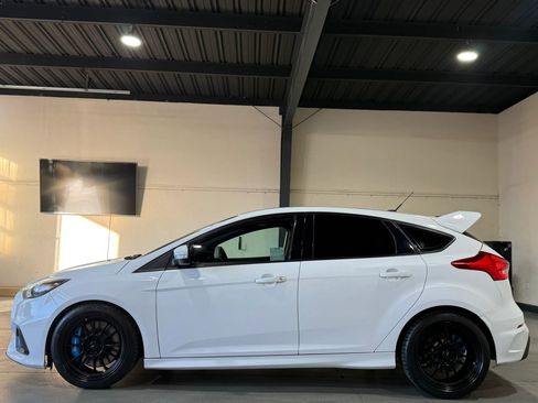Used 2017 Ford Focus RS AWD/4WD image 5