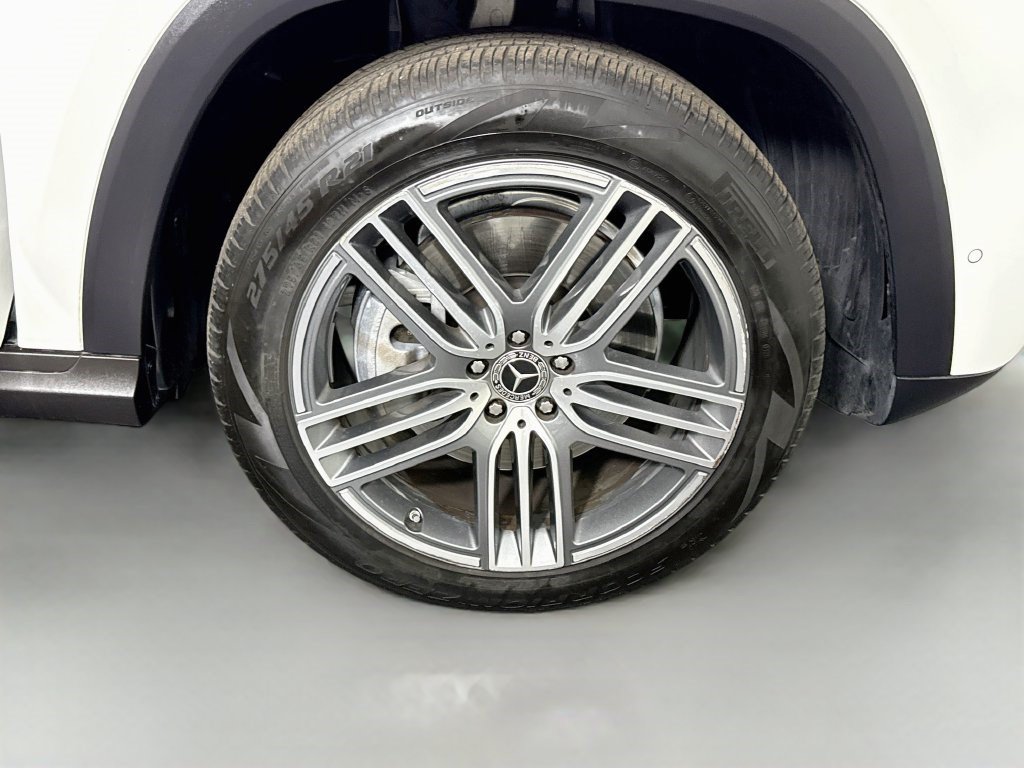 Used 2025 Mercedes-Benz GLS 450 4MATIC image 31