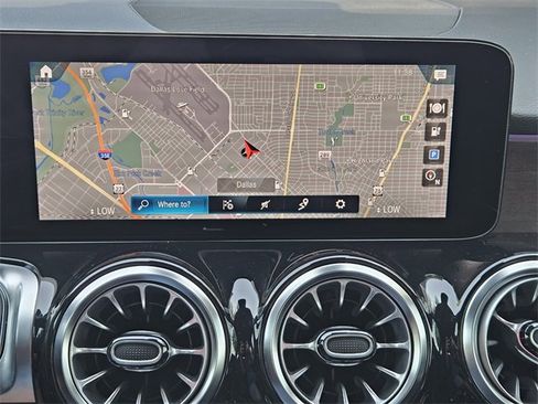 Used 2023 Mercedes-Benz EQB 300 4MATIC image 16