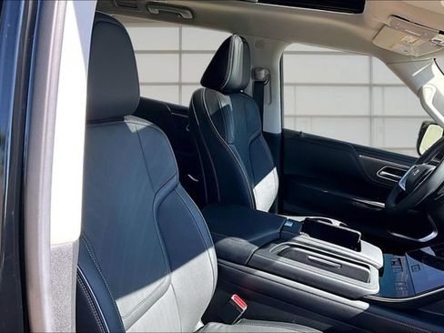 Used 2026 INFINITI QX80 Luxe w/ Cargo Package AWD/4WD image 7