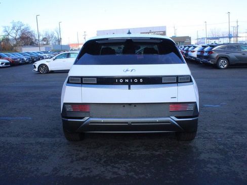 New 2024 Hyundai Ioniq 5 SEL image 6