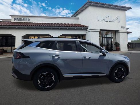 New 2026 Kia Sportage EX FWD image 9