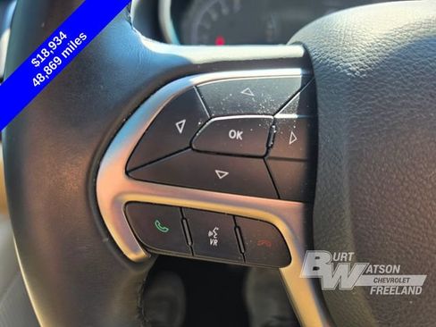 Used 2019 Jeep Grand Cherokee Laredo RWD image 15