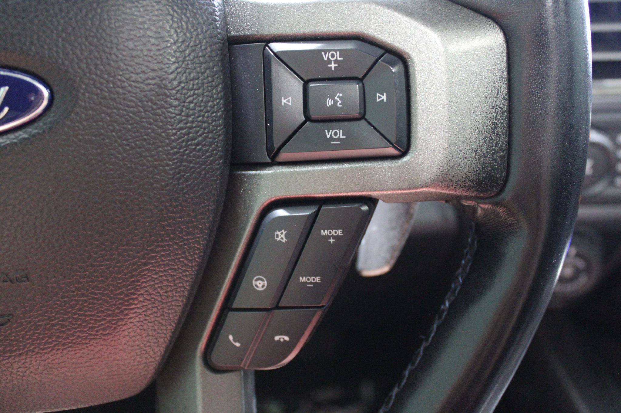 Used 2019 Ford F150 Raptor w/ Equipment Group 802A Luxury AWD/4WD image 40