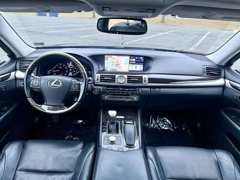 Used 2015 Lexus LS 460 AWD image 11