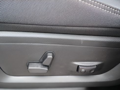 New 2026 RAM 2500 Big Horn AWD/4WD image 16