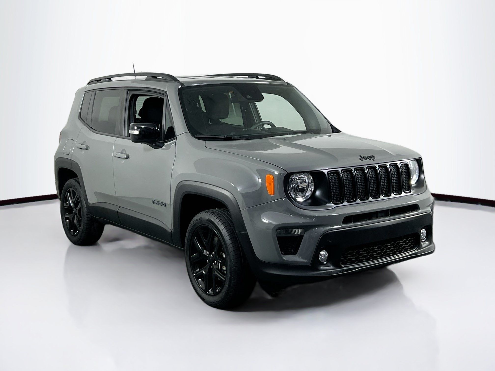 Used 2022 Jeep Renegade Altitude AWD/4WD image 3