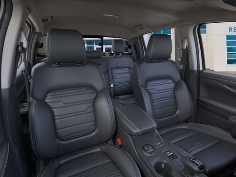 New 2025 Ford Ranger Lariat w/ FX4 Off-Road Package image 32