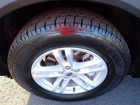 Certified 2022 Ford Explorer XLT w/ Equipment Group 202A image 13