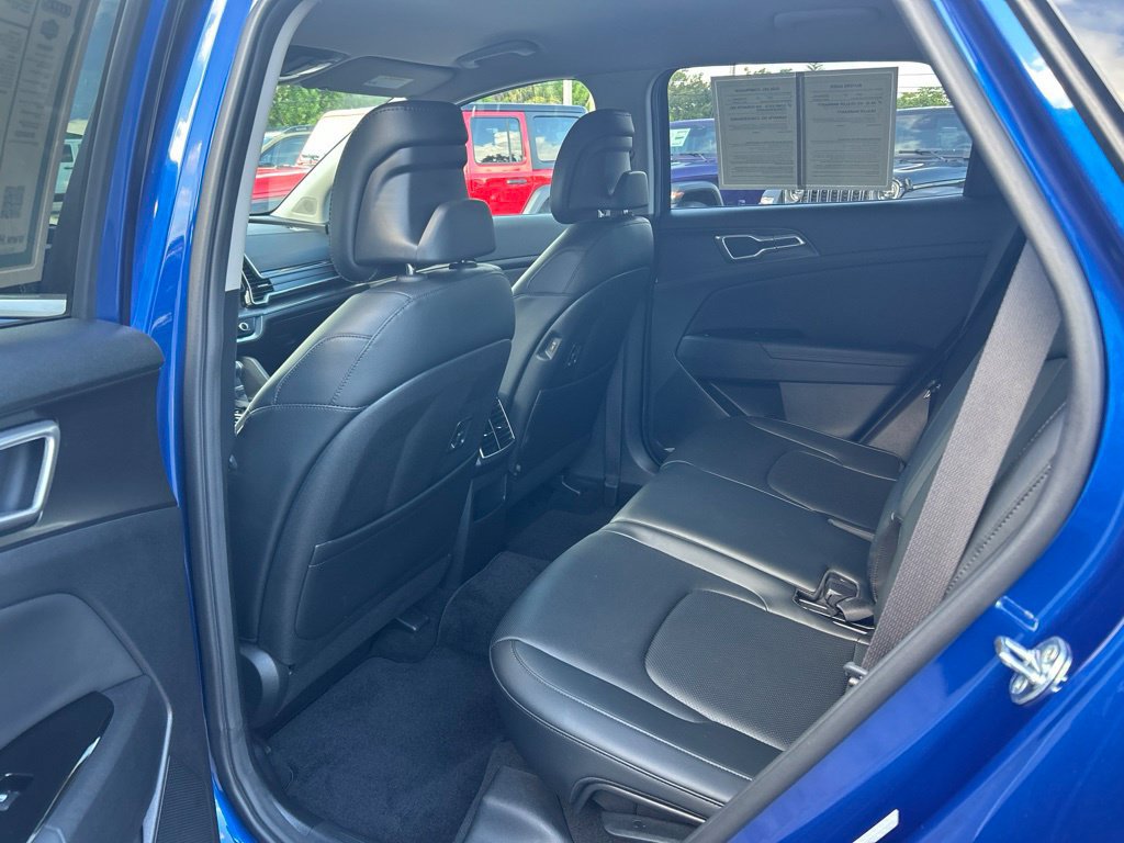 Used 2025 Kia Sportage EX FWD image 31