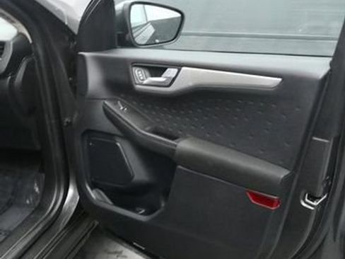 Used 2020 Ford Escape SE AWD/4WD image 16