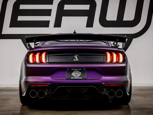 Used 2020 Ford Mustang Shelby GT500 w/ Carbon Fiber Track Pack RWD image 10