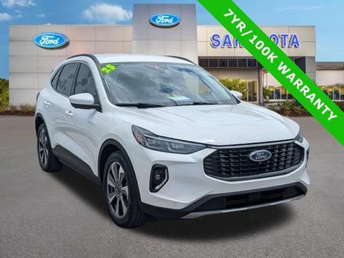 Certified 2023 Ford Escape Platinum FWD image 1