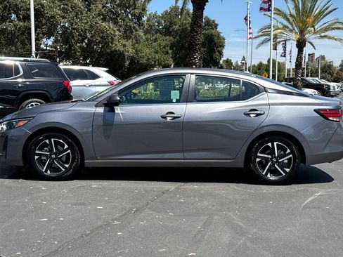 Used 2024 Nissan Sentra SV FWD image 6