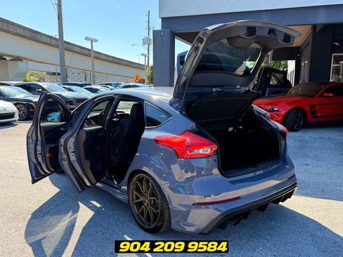 Used 2017 Ford Focus RS AWD/4WD image 30
