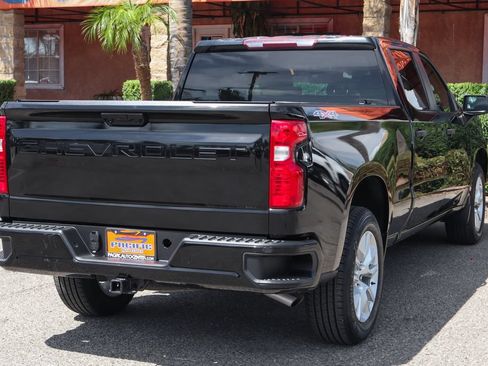 Used 2023 Chevrolet Silverado 1500 Custom AWD/4WD image 10
