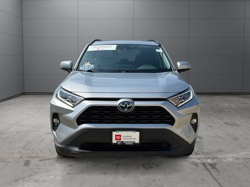 Used 2020 Toyota RAV4 XLE w/ All Weather Liner Package AWD/4WD image 8
