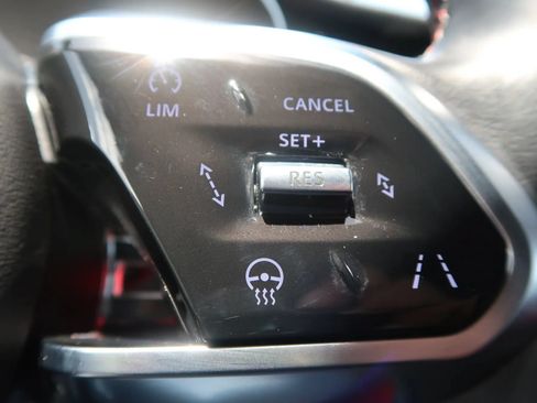 Used 2022 Jaguar F-PACE SVR AWD/4WD image 38