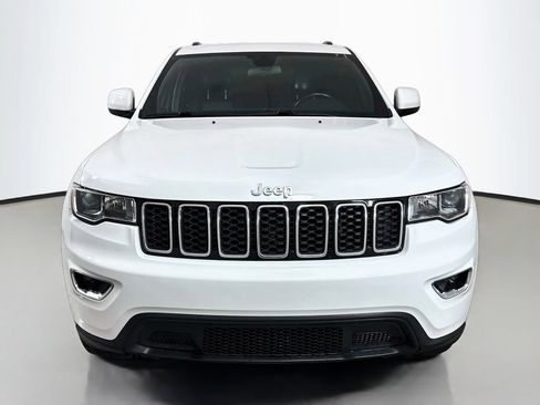 Used 2021 Jeep Grand Cherokee Laredo X AWD/4WD image 2