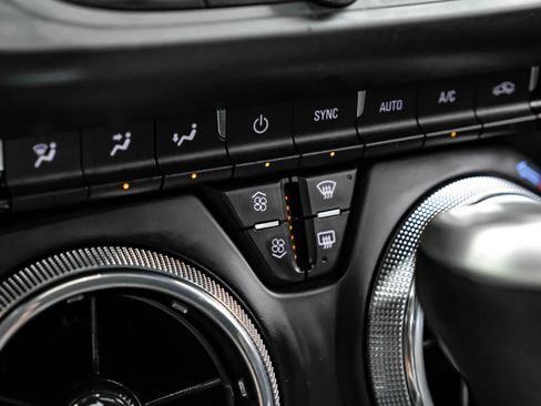 Used 2016 Chevrolet Camaro SS RWD image 28