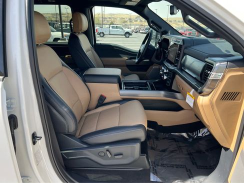 New 2026 Ford F250 Lariat w/ Black Appearance Package image 16