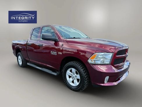 Used 2018 RAM 1500 Express AWD/4WD image 2