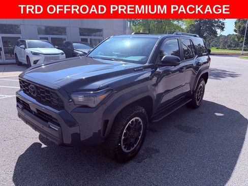 Used 2025 Toyota 4Runner TRD Off-Road Premium AWD/4WD image 3