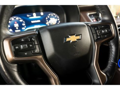Used 2022 Chevrolet Suburban High Country AWD/4WD image 31