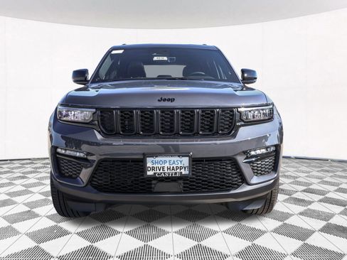 New 2025 Jeep Grand Cherokee Limited w/ Black Appearance Package image 12