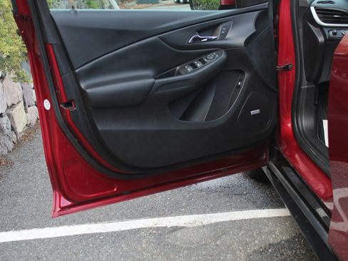 Used 2019 Chevrolet Volt LT w/ Power Convenience Package FWD image 12