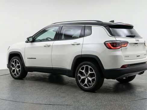 Used 2025 Jeep Compass Limited AWD/4WD image 6
