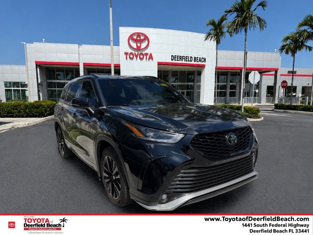 Used 2023 Toyota Highlander XSE FWD image 1