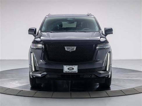 Used 2022 Cadillac Escalade Sport Platinum w/ Heavy-Duty Trailer Package AWD/4WD image 8