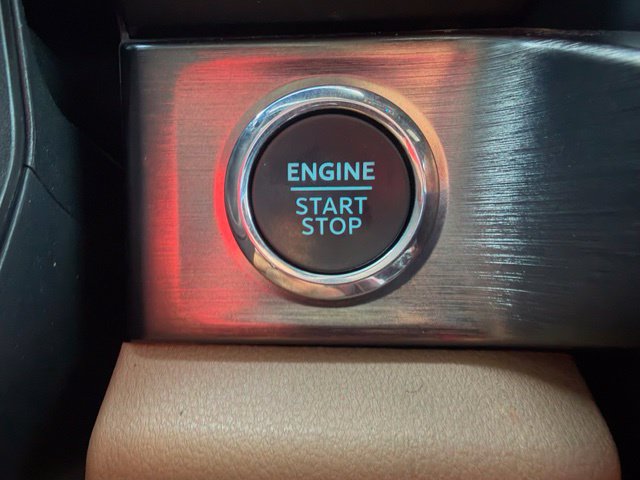Used 2023 Ford F250 Lariat w/ FX4 Off-Road Package AWD/4WD image 17