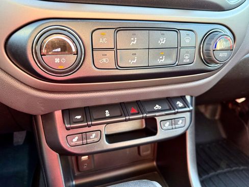 Used 2018 Chevrolet Colorado Z71 image 29